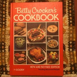 VTG Betty Crocker 1981 Cookbook